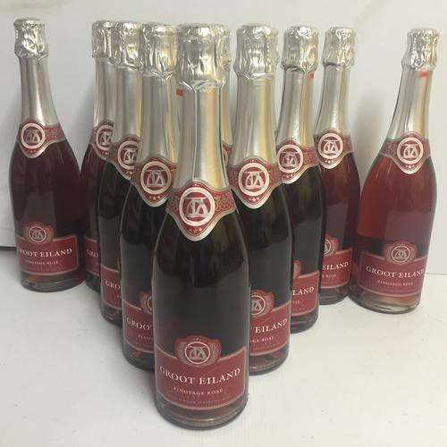 Premium Collection of high Quality Sparkling Pinotage Rose"Party Champers"